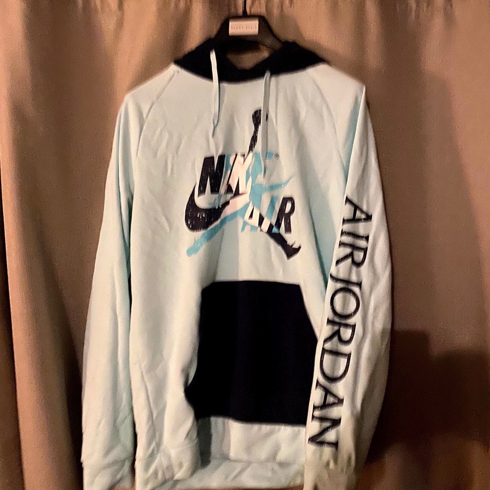 Nike/Air Jordan Sweater